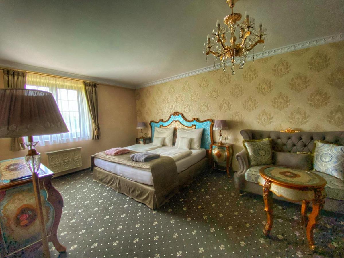 Chateau Sanov Sanov  Luaran gambar